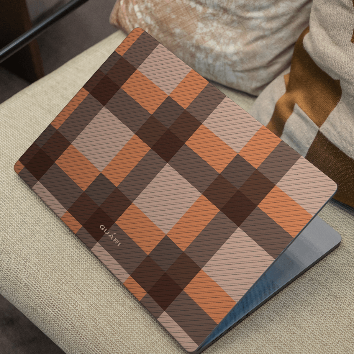 RETRO SAND MACBOOK CASE