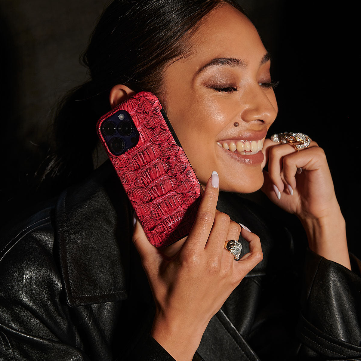 HYPNOTIC HISS MAGSAFE PHONE CASE